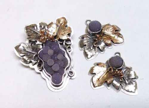 Judy Larson's Sugared Grapes Pendant - , Metalwork, Butane Torch, Soldering, Solder, grape chalcedonly pendant and earrings
